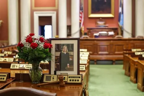 Minnesota Citizens Head to Election Sites to Fill Seat of Killed Lawmaker